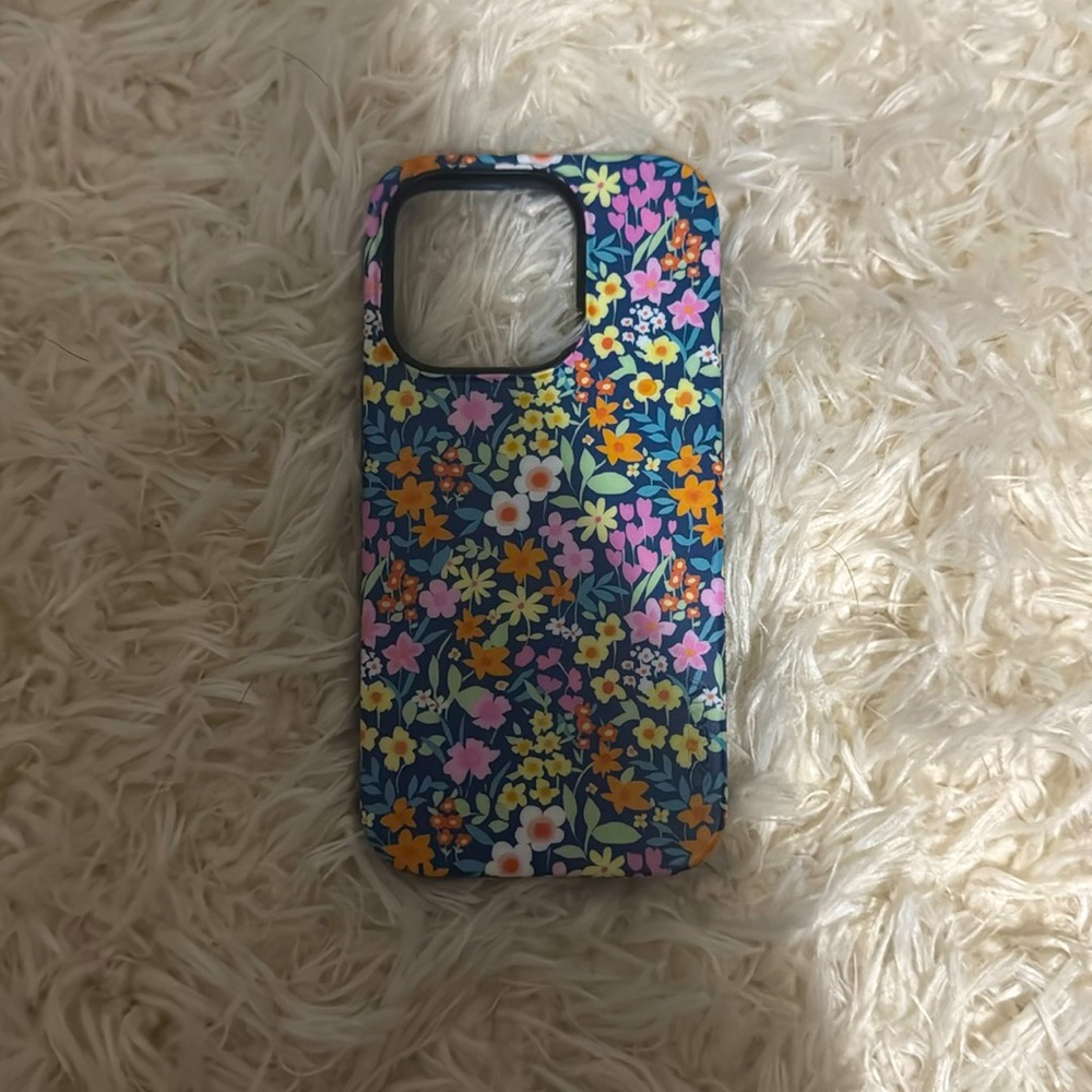 I’m selling because i didn’t like it, but someone else might! very colorful!